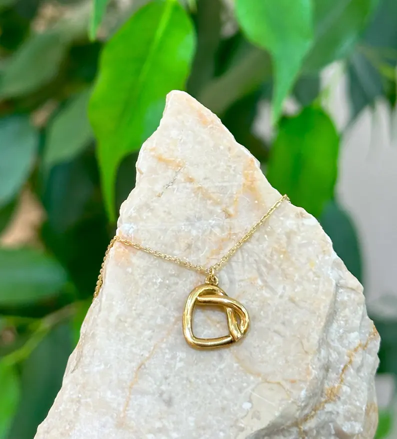 Heart Minimalist Necklace - Image 4